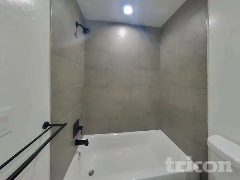 4665 S 38th Ln — Photo 14