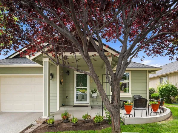 3722 SW 29th St, Redmond, OR 97756