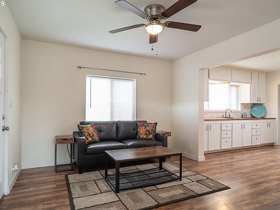 4th image of 139 R St