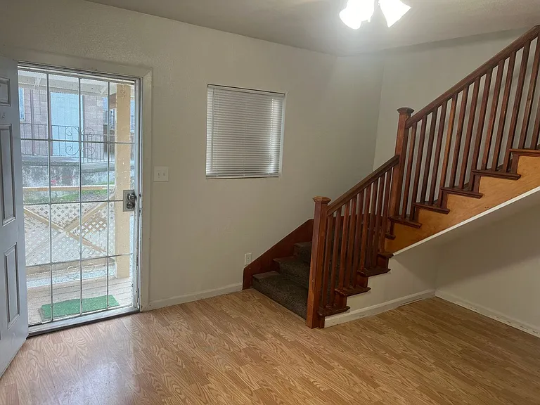 919 Kentucky St — Photo 1