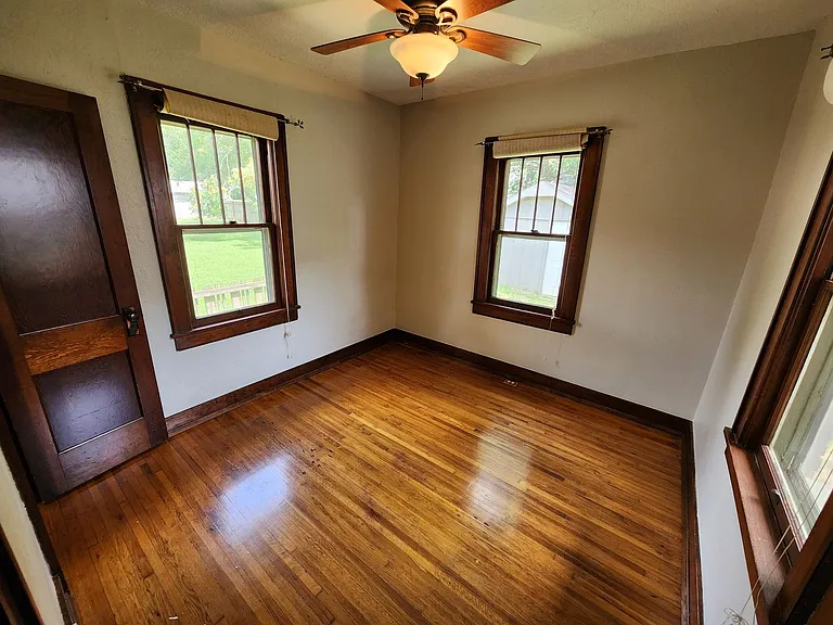 1210 S Jefferson Ave — Photo 27