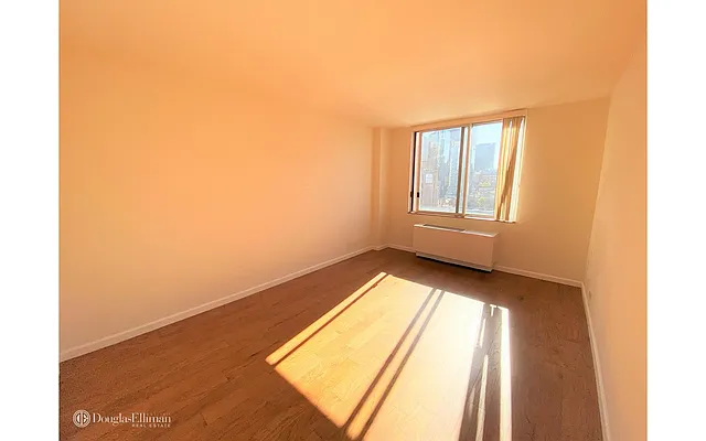 Rented by Douglas Elliman | media 37