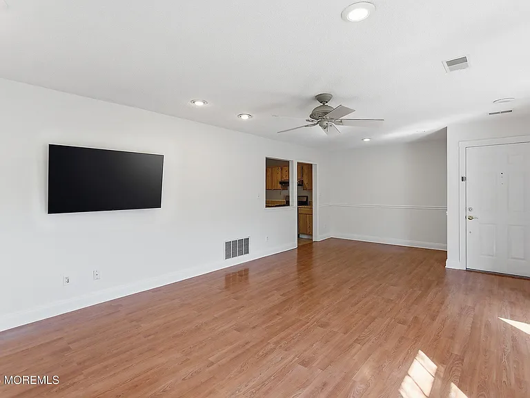 58 Frontier Way — Photo 11