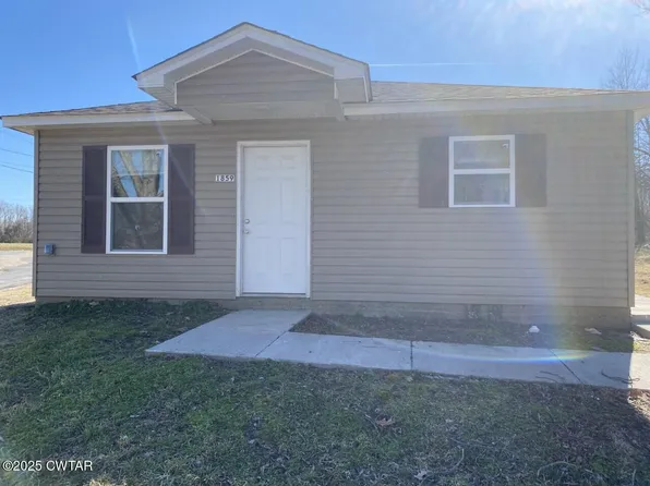 1859 Harris St, Dyersburg, TN 38024