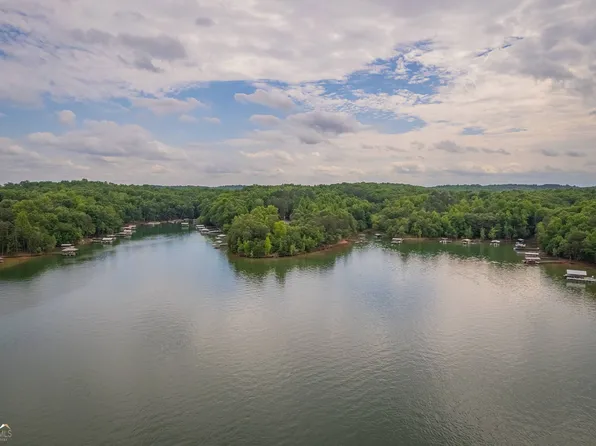 144 Rue Saint Joan, Lavonia, GA 30553