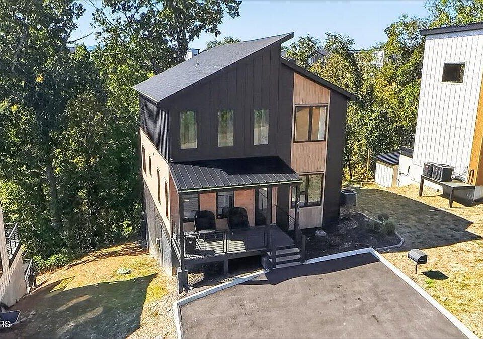 1st image of 1418 Reedmont Way