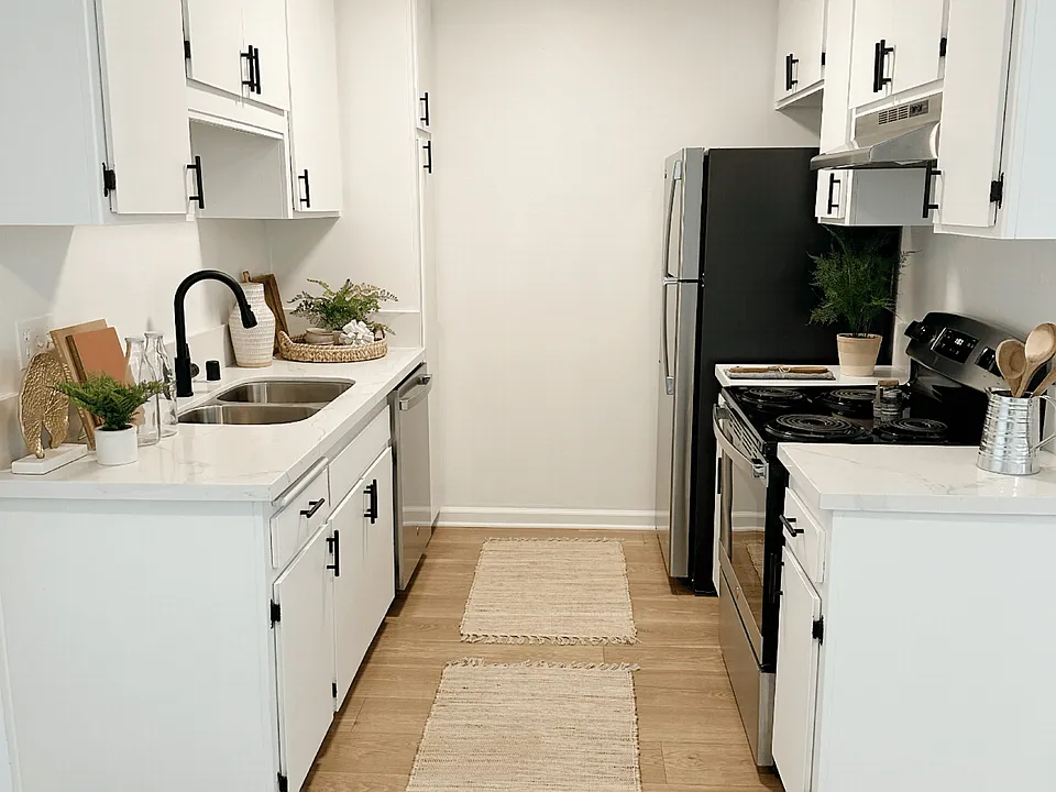 Latitude Apartments at Mission Valley