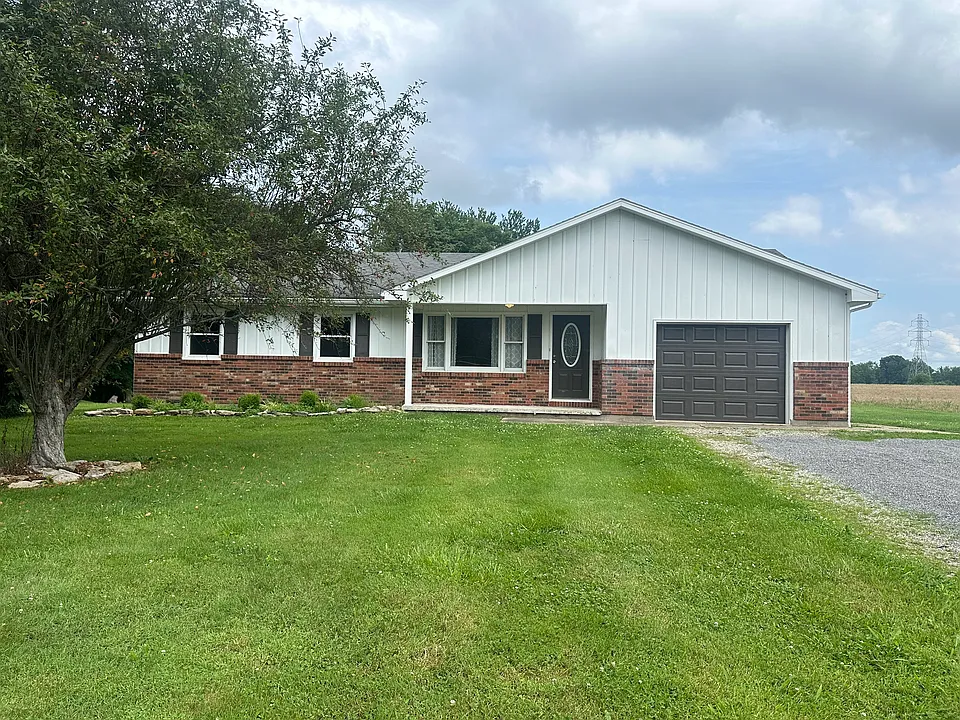 634 Race Track Rd