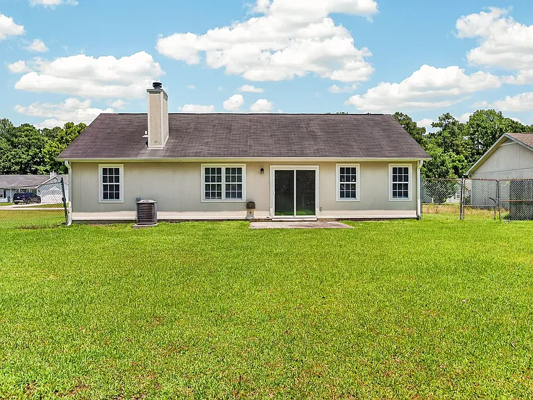 242 Zachary Ln — Photo 23