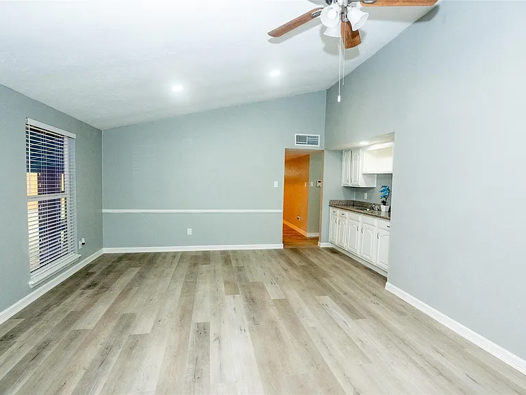 7206 La Granada Dr — Photo 4