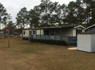 82 Cypress Ave, Holly Ridge, NC 28445