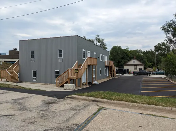 105 Sanford St #4, East Peoria, IL 61611