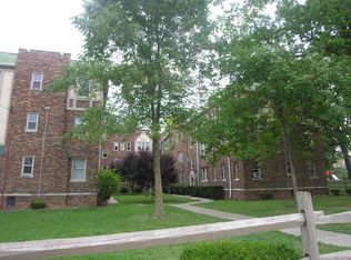 810 N Fred Shuttlesworth Cir APT 15, Cincinnati, OH 45229
