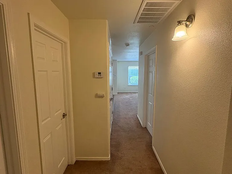 2111 Bella Oaks Dr — Photo 6