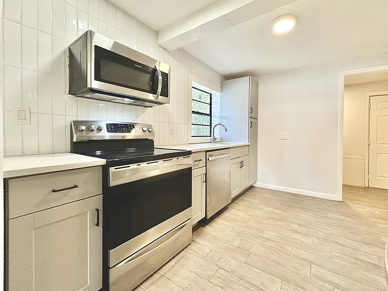 2928 W Elrod Ave — Photo 6