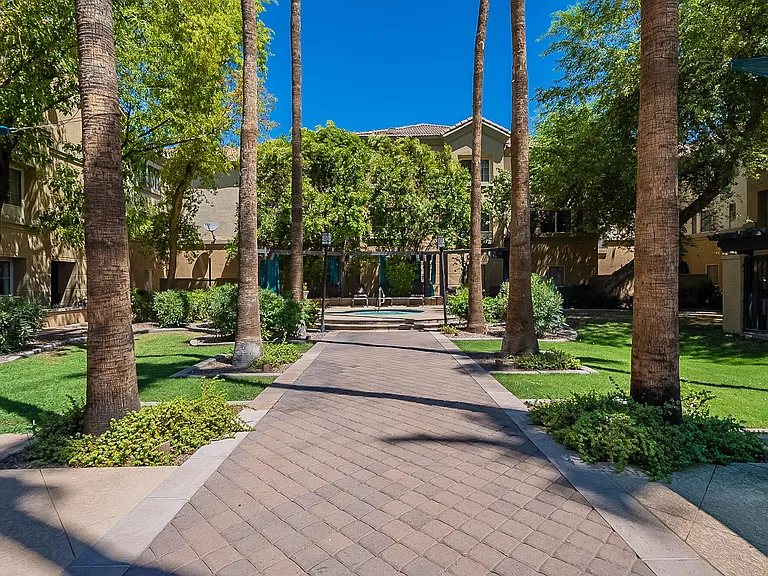 Palazzo Townhomes — Photo 8