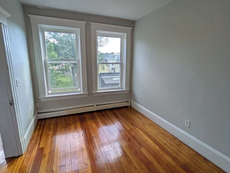 787 Dwight St — Photo 7