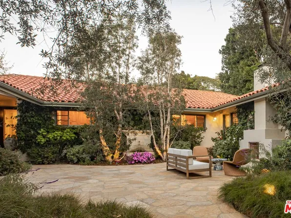 1296 Capri Dr, Pacific Palisades, CA 90272