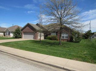 1513 Prier Ln, Webb City, MO 64870
