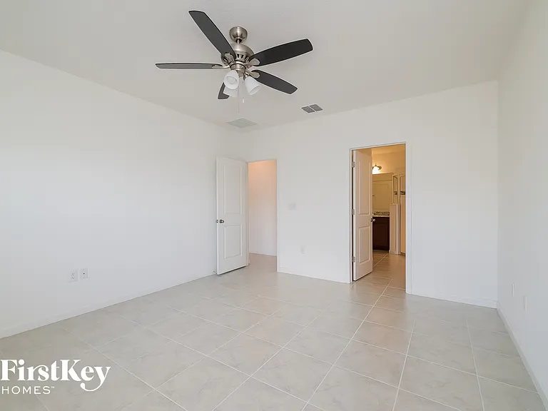 178 Andreas St — Photo 8