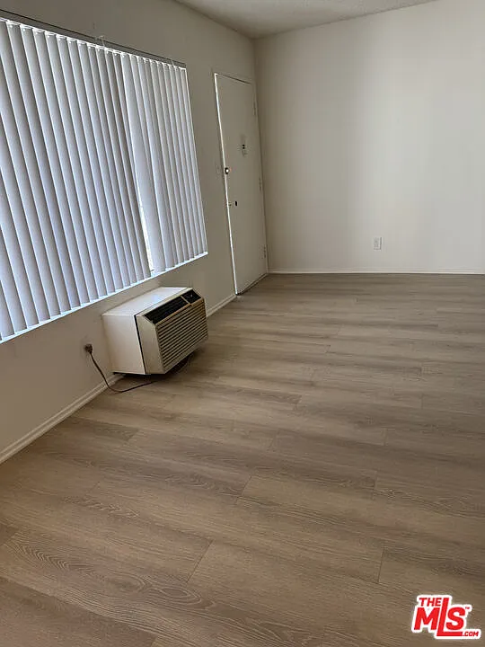 1 bed, 1.0 bath, 1000 sqft, $1,750 — Photo 2