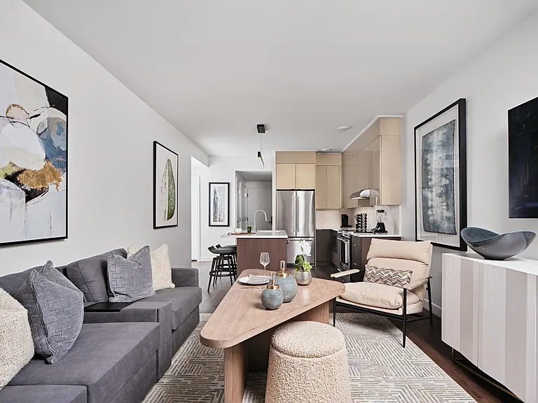 Birmingham Pointe — Photo 16