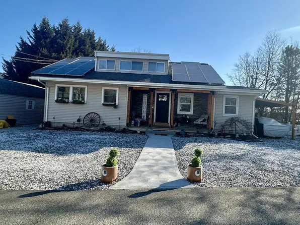 3 Sommers Ln, Browns Mills, NJ 08015