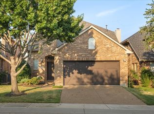 205 Vagon Castle Ln, The Colony, TX 75056