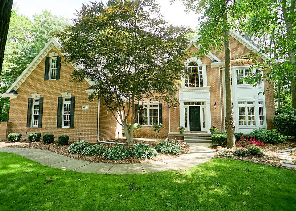 1st image of 1321 Woodview Ct