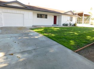 439 S Stage Coach Ln, Fallbrook, CA 92028