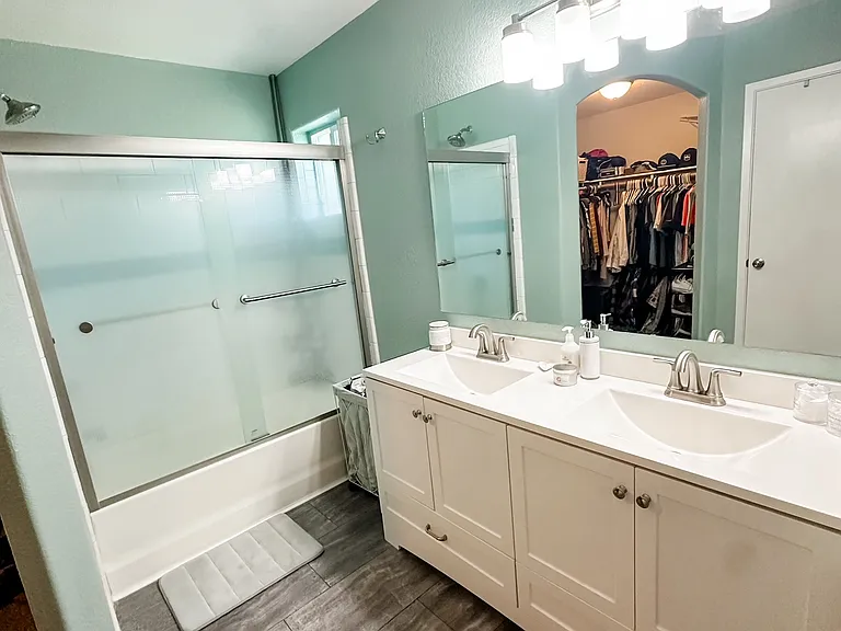 7651 E 40th Pl — Photo 10