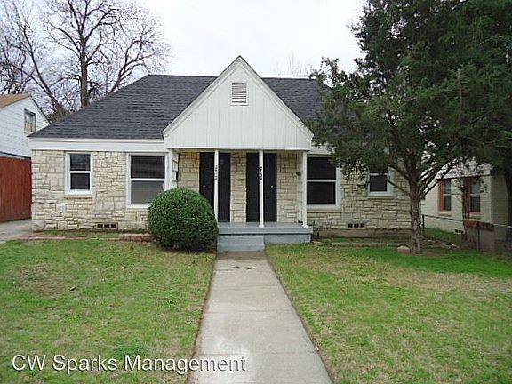 2nd image of 2508 Roanoke Ave