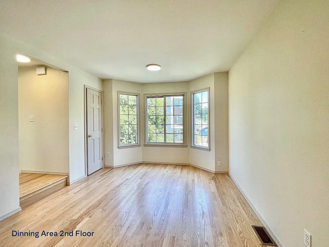 3 bed, 2.5 bath, 1540 sqft, $4,250 — Photo 3