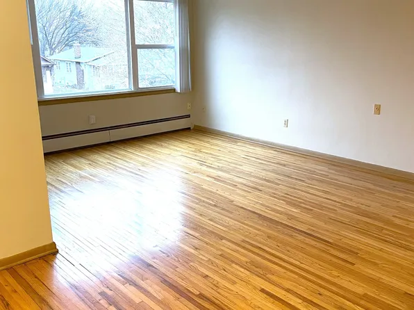 Snelling Avenue Apartments
