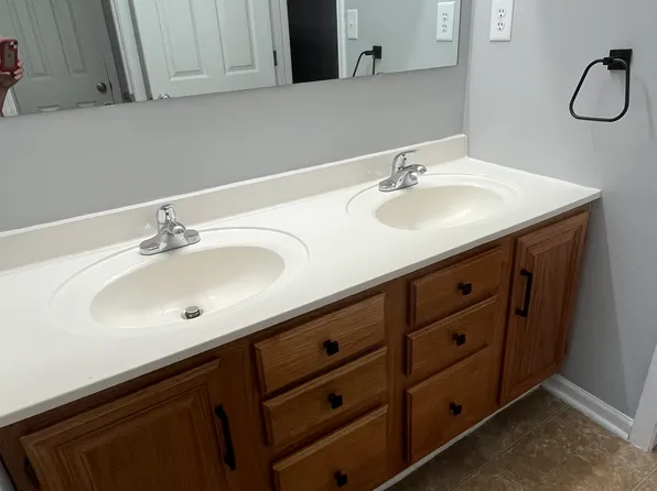 1106 S Adams St, Sheridan, IN 46069