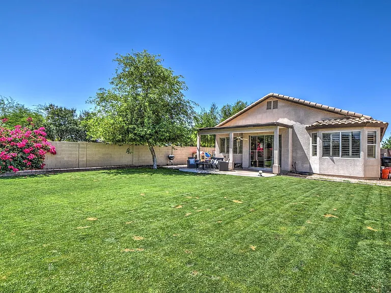 2567 E Brooks St — Photo 27