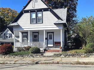 26 Collins St, Woonsocket, RI 02895