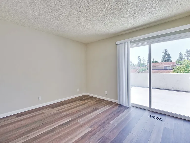 1521 Willowhaven Ct — Photo 18