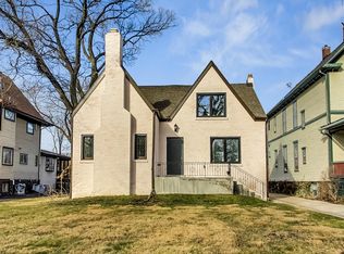 202 Lawton Rd, Riverside, IL 60546