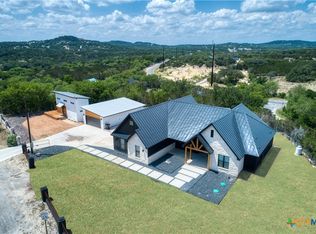 148 Elm Cove Dr, Lakehills, TX 78063