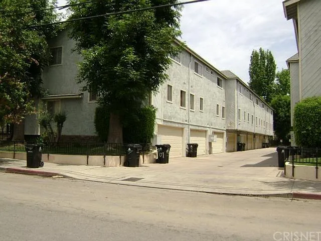 8936 Willis Ave #8 — Photo 11