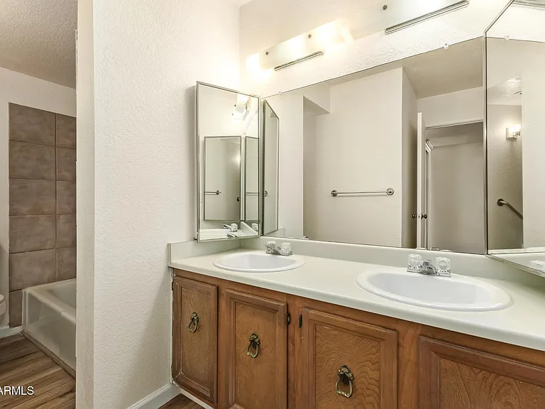 3002 N 70th St #239 — Photo 5