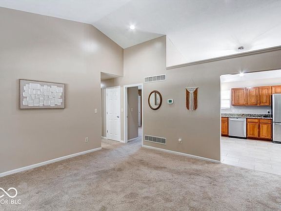 5th image of 7267 Tarragon Ln