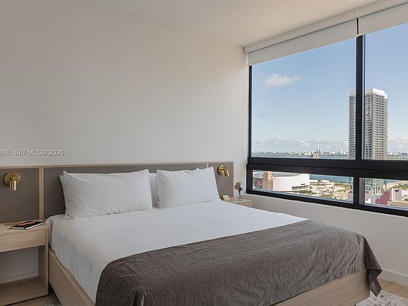 5th image of 225 N Miami Ave #3203
