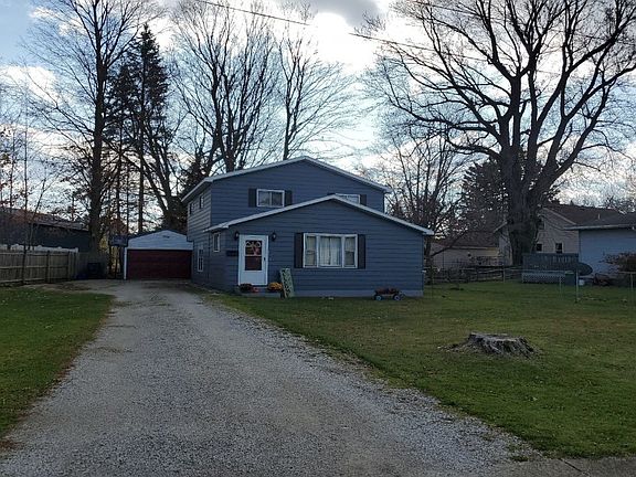 3rd image of 103 Elk Creek Ave