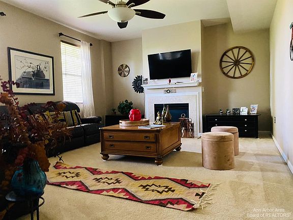 3rd image of 1289 Meadowbrook Blvd