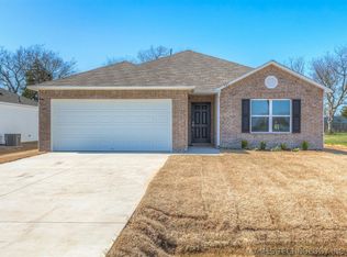 721 S Cherokee Ave, Haskell, OK 74436