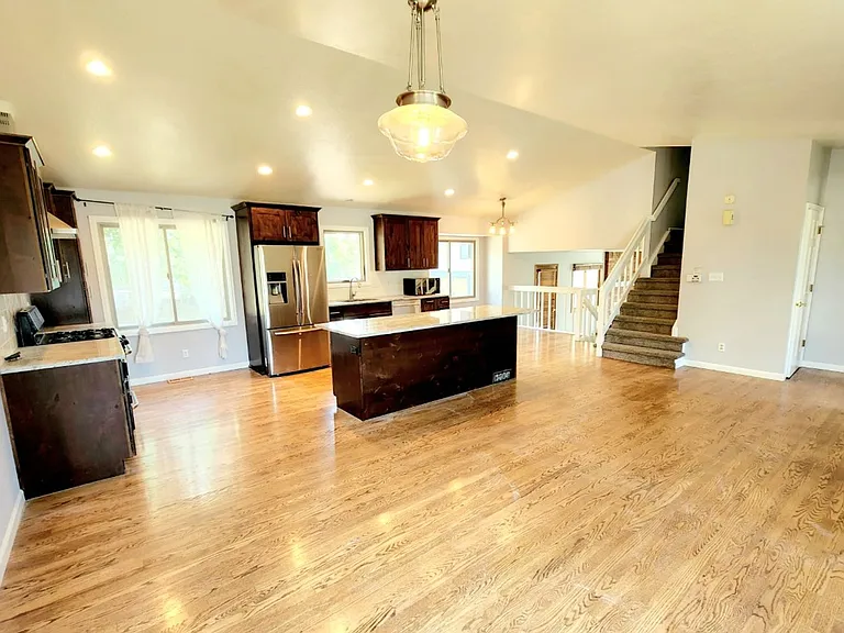 10995 Allison Ct — Photo 4