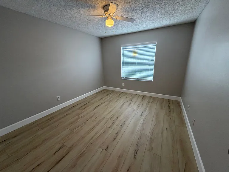 4160 Pershing Pointe Pl #3 — Photo 9