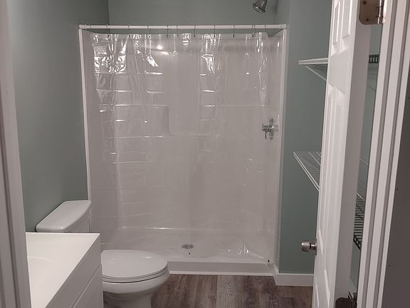 5th image of 137 Spring Hill Rd #1